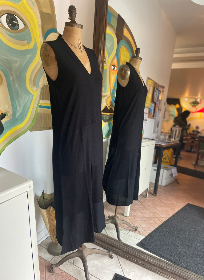 V-NECK LONG DRESS by Eufonia