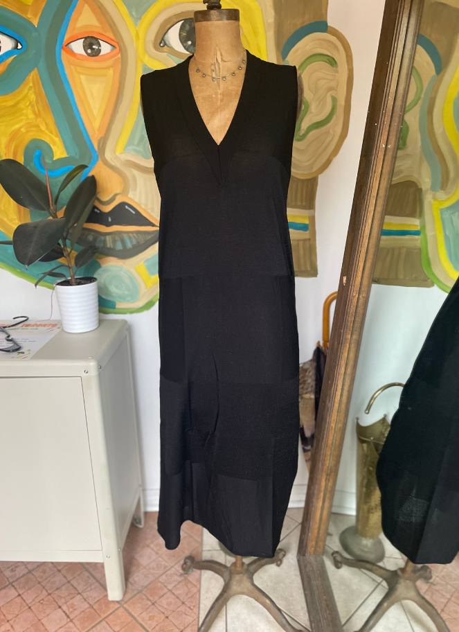 V-NECK LONG DRESS by Eufonia