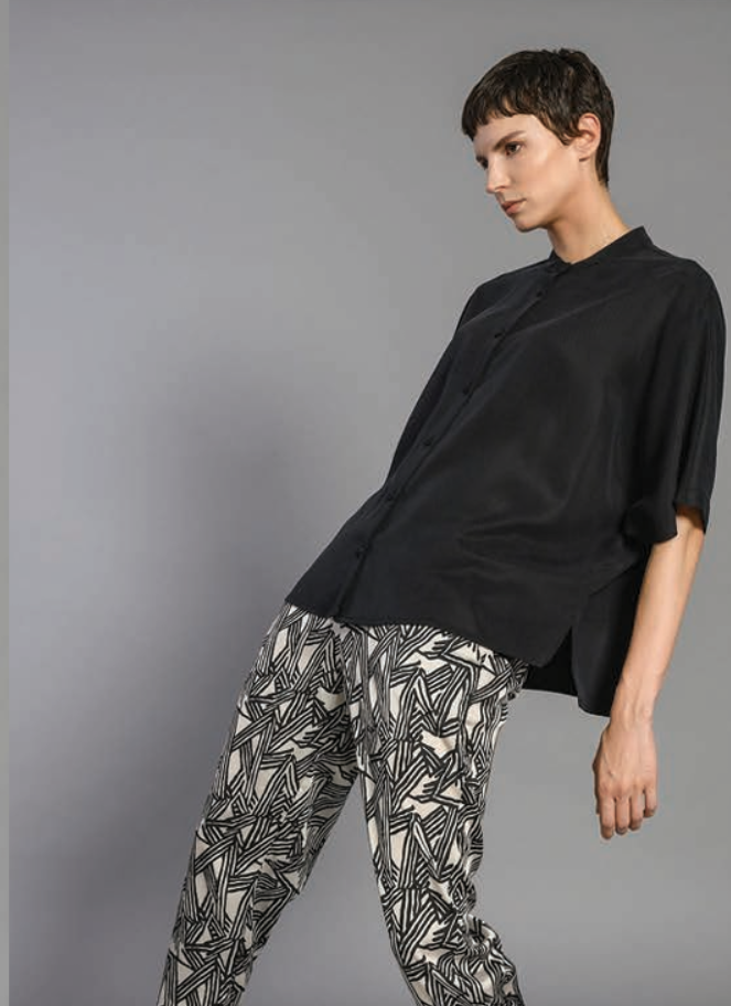 Lotus Eaters Tencel raglan sleeve blouse in black