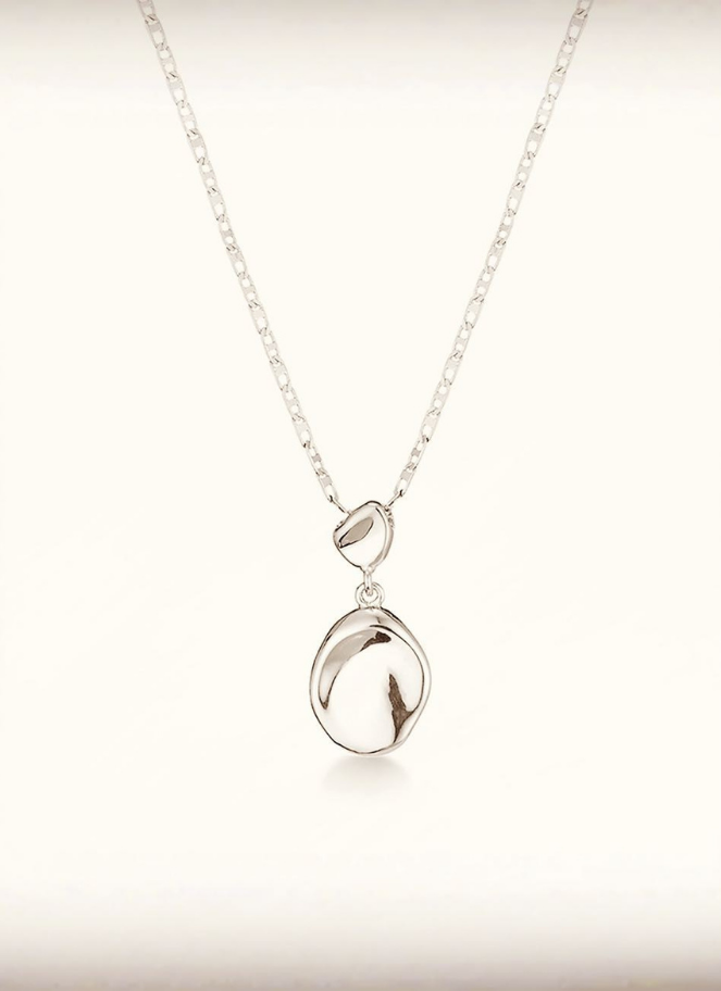 Thea pendant