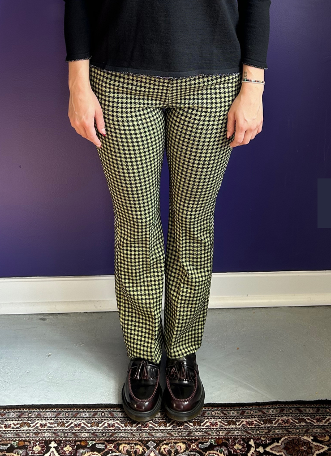 Sevilla Cropped flare pant in lime and black mini check